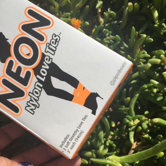 Neon nylon ties - Picture 2 of 4